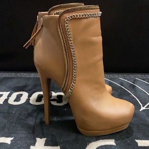 bebe ankle boots 8